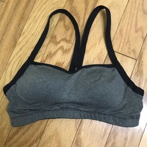 Women’s workout sports bra